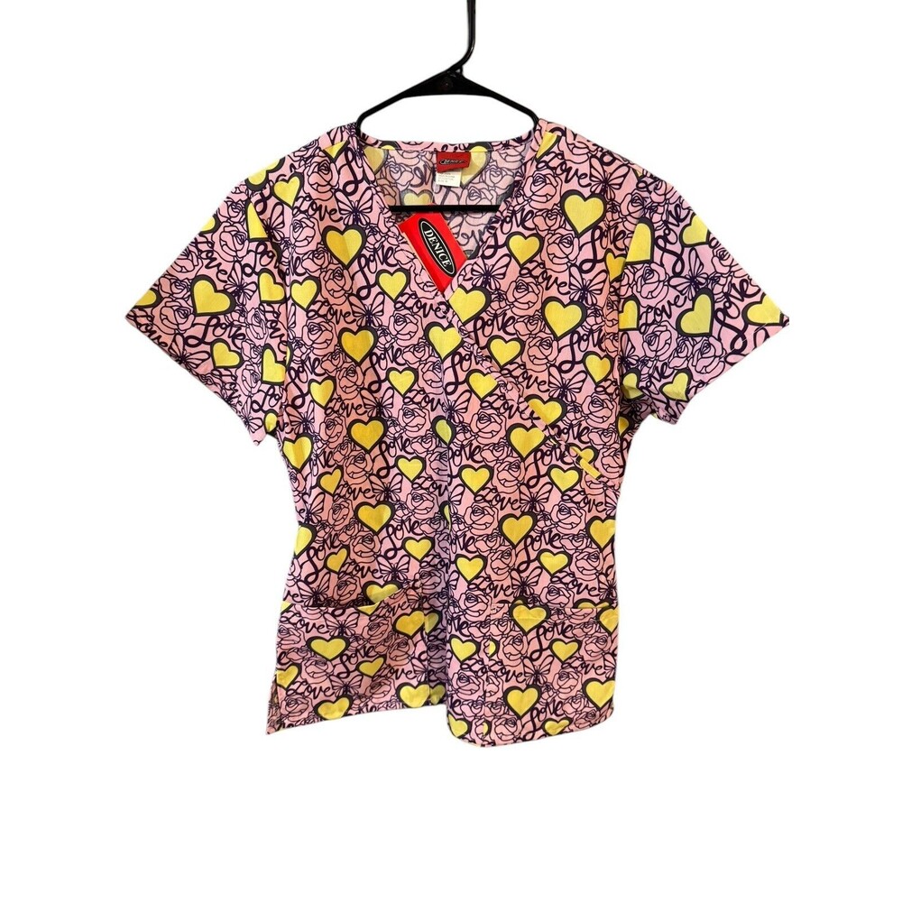 NWT Denice Pink Heart Love  Scrubs Vneck  Top Medium Women’s Style1146